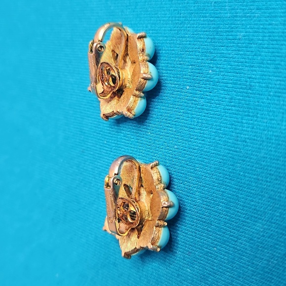 Elegant Gold and Blue Floral Earrings - Picture 2 of 5